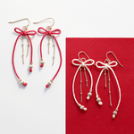 揺れるりぼんピアス