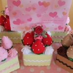 yumiko**フェルト☆マグネット入りメッセージケーキ♪席札やおままごとやインテリアにも
