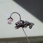 魚とローズクォーツのブローチ ＊ Fish & Rose Quartz Brooch