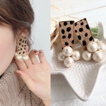 No.⑦⑧レオパード✖️ゆらゆらコットンパールピアス/イヤリング ♡