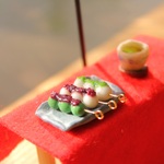 串団子『白玉あんこ』ピアス・イヤリング(片側 1つ売り ) 