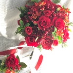 赤のブーケ★ラグジュアリー♪ ふんだんの薔薇♪★クラッチブーケ+ブートニア 2点セット＊海外挙式、持ち込み、フォトウェディング 