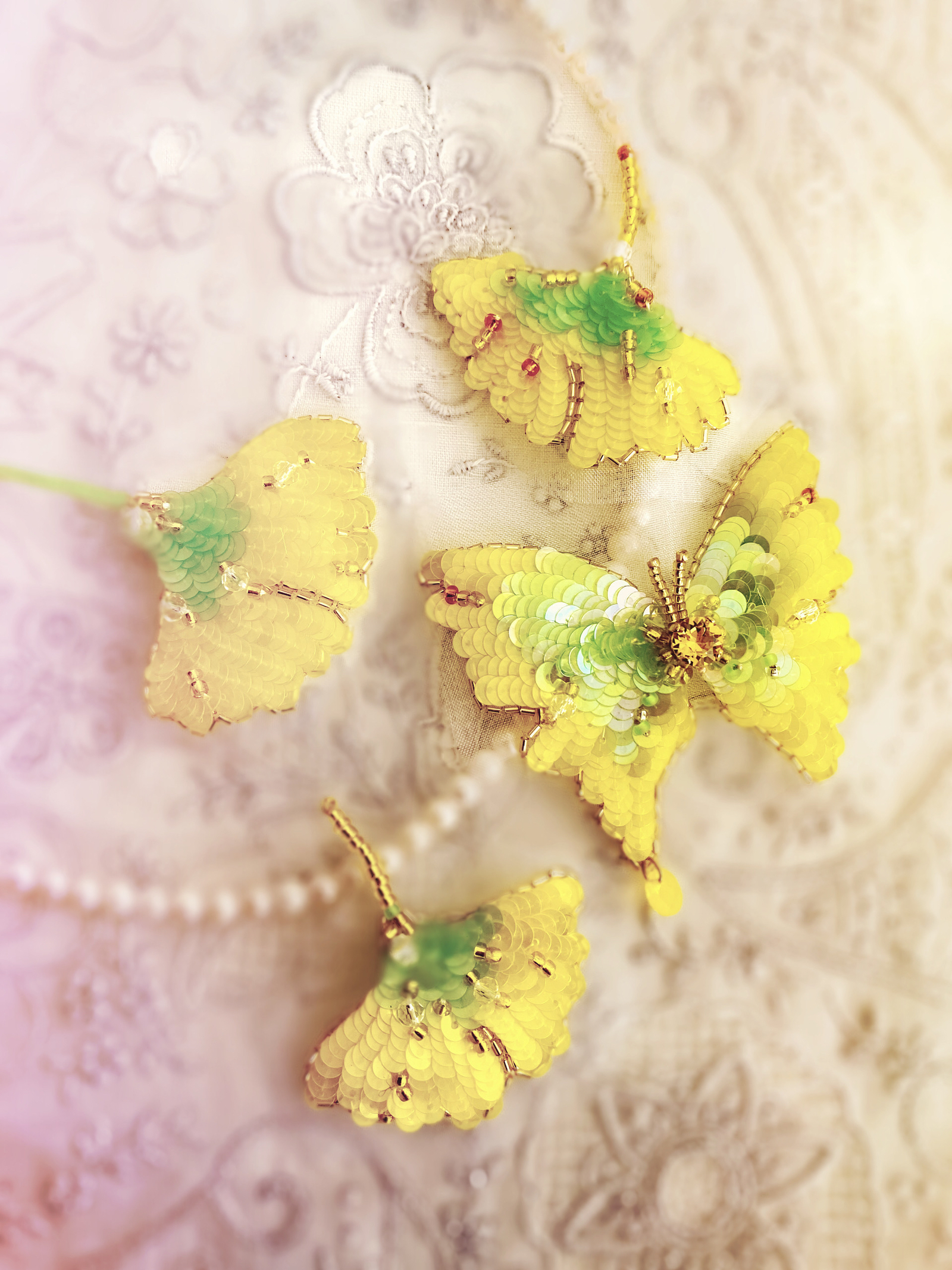 刺繍宝石💎イチョウ葉の蝶々単体販売 オートクチュール刺繍