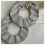 【ふんわり♡】kilt knit bib