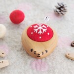羊毛ピンクッション【針山】　はりねずみ　snow crystal　Red