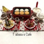 hand made  ミニチュア　ドールハウス　お家でホットプレートパーティー　苺&バナナのパンケーキ