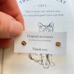クローバーピアス　樹脂ピアス