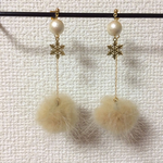 冬のファーピアス