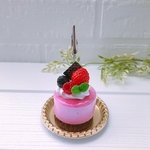 ベリーがいっぱい　ムースケーキ　メモスタンド　プレゼントBOX付 ☆ フェイクスイーツ☆ スイーツデコ ☆バースデー☆クリスマスプレゼント