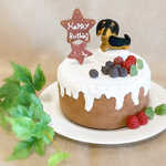 ワンにゃんバースディケーキ ［チョコレートケーキ風］粘土細工の置物［インテリア 飾り］ 