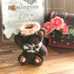 ふわもこ冠のブラックベアーさん羊毛フェルト