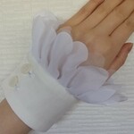 【つけ袖】～Angel's wing～＊ふわふわフリル＊真っ白ホワイトな付け袖|白|フリル|レース|付け袖|付けカフス|お袖留め