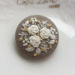 刺繍ブローチ
