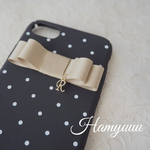 〈ブラック〉ドット柄 ベージュリボン イニシャル付  iPhone XRケース