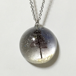 幻想　　雪解け　ネックレス  レジン
