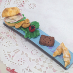 ベーグルサンドセットとクロワッサンのマグネット