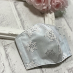  再販18回目♡三層マスク　洗えるマスク インナーマスク 立体 アイスブルー　雪の結晶　スノーホワイト　オーダーメイド　秋冬用 マスク 小池百合子  小池都知事風  おしゃれマスク