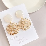 cream ivory*ゴールドモチーフピアス イヤリング