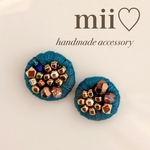 ビーズ刺繍ピアス／イヤリング　