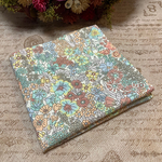 新柄✴︎送料無料✴︎25×25cm✴︎リバティガーゼハンカチ  マーガレットアニー（オレンジ）