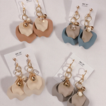 大ぶり♡ ひらひら𓆸 花びらピアス/イヤリング