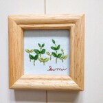 (Y様ご予約品)双葉刺繍の壁飾り