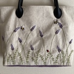 ☆手刺繍:ラベンダーとみつばち☆
