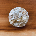 ビーズ刺繍（ヘアゴム/ブローチ）