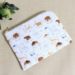 水彩動物の母子手帳ケース　Ｍサイズ/マルチポーチ/通帳ポーチ/お薬手帳ケース/旅行ポーチ