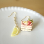 🍓いちごとレモンのショートケーキの耳飾り🍋