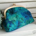 *Petit a petit* リバティ布　ふかふかポーチ*Emerald Bay*