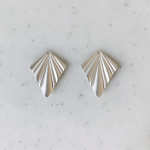 Matte White Silver Wavy Rhombus Shaped Pendant Tops