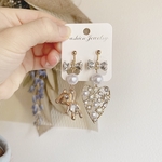 アシンメトリーベアピアス／イヤリング
