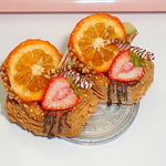 29日21時～【新作♪】大粒イチゴとジューシーオレンジのサチョコデニッシュのアクセサリー　ミニチュア　ネックレス　ピアス　イヤリング　バッグチャーム　可愛い　リアル　プレゼント　ドール