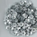 スパンコール 5mm 約680枚(約5g) 花カップ マット シルバー 銀色 (SFC05MSVSH00)