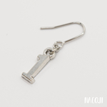 ナンバーピアス（片耳）数字の１　シルバー