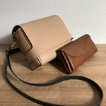 【本革福袋2021】コロンとかわいい サイドマグネット留め小さめショルダーバッグ&じゃばらの長財布
