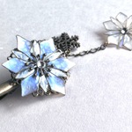 Frozen＊Fractal ⁂ 揺れる雪の結晶❄️ヘアクリップ