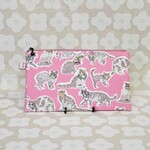 リバティプリント　通帳ポーチ　【送料無料】　フラットタイプ　猫　ねこ