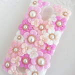 megukichi020様オーダー品AQUOS CRYSTAL Y 402H♡おとぎの国のピンクversionケース