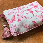 イギリスの生地のピンクの鳥のポーチ