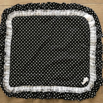 【一点物】ワンコ用ふりふりカフェマット スクエア（白黒ドット×ホワイトフリルレース）｜ドッグカフェで姫系・セレブ風にインスタ映えもバッチリ｜モノトーンコーデ｜ゴスロリ｜にゃんこにも