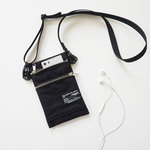   BLACKナイロン縦型ミニサコッシュ　スマホポシェット