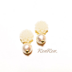 【新登場／人気♡】ダリアのお花 pierce／earring ハート付き＊ホワイトコットンパール＊ゴールド