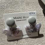シルバー　グレーフェイクレザー　ピアス