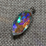 虹の結晶 マーキス型ラフカット ペンダントトップ VD-450