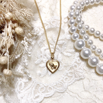 ハート型 祈りの手 ペンダント 