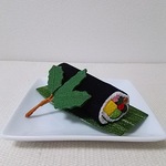 ちりめん細工  恵方巻  置き物   柊の葉を添えて(1本)