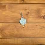 【 B級品 】青い桜のチャーム