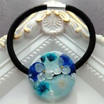 青い水中花